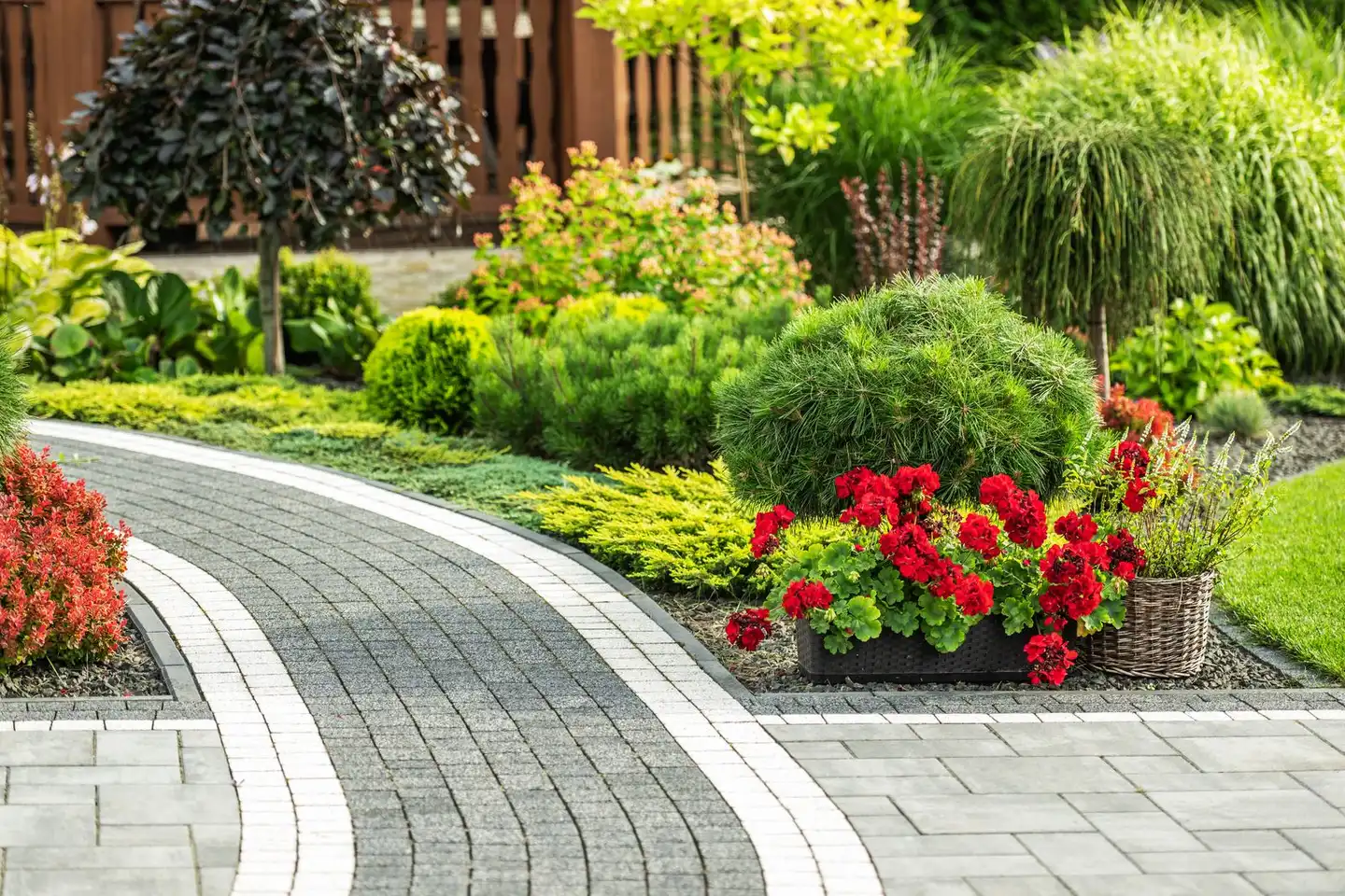 Natural stone hardscape installation with masonry detail
