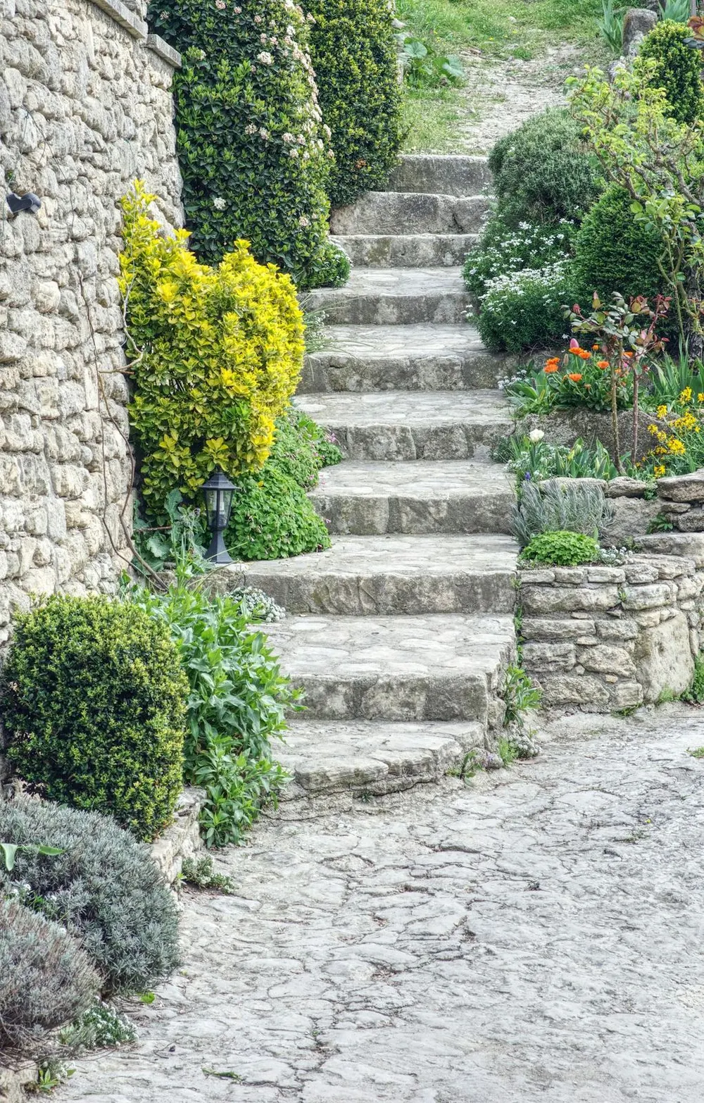 Stone outdoor steps with consistent rise and run